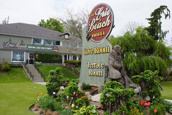 Norm Foster's A Woman's Love List - Image 4